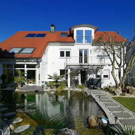 Baltmannsweiler Chalet Style Top Floor Apartment No Smoking Apartment *