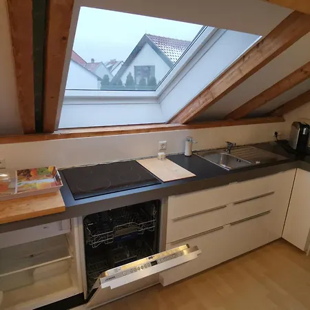Baltmannsweiler Chalet Style Top Floor Apartment No Smoking *